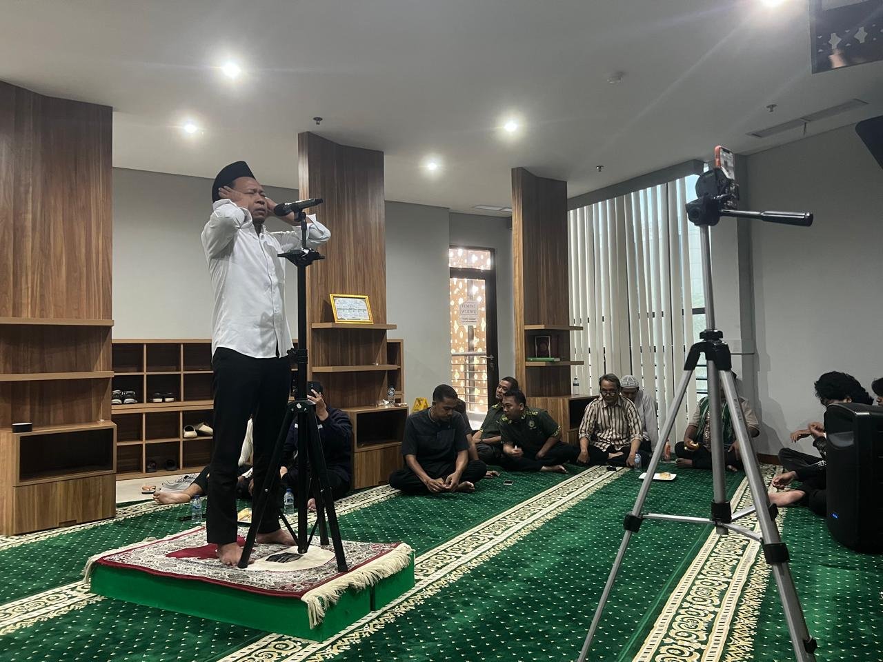 Lomba Azan HUT RI di Musholah Khazanah DMI - Foto 3
